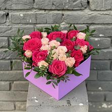 Цветочная композиция из Розы в коробке в Киргиз-Мияки
