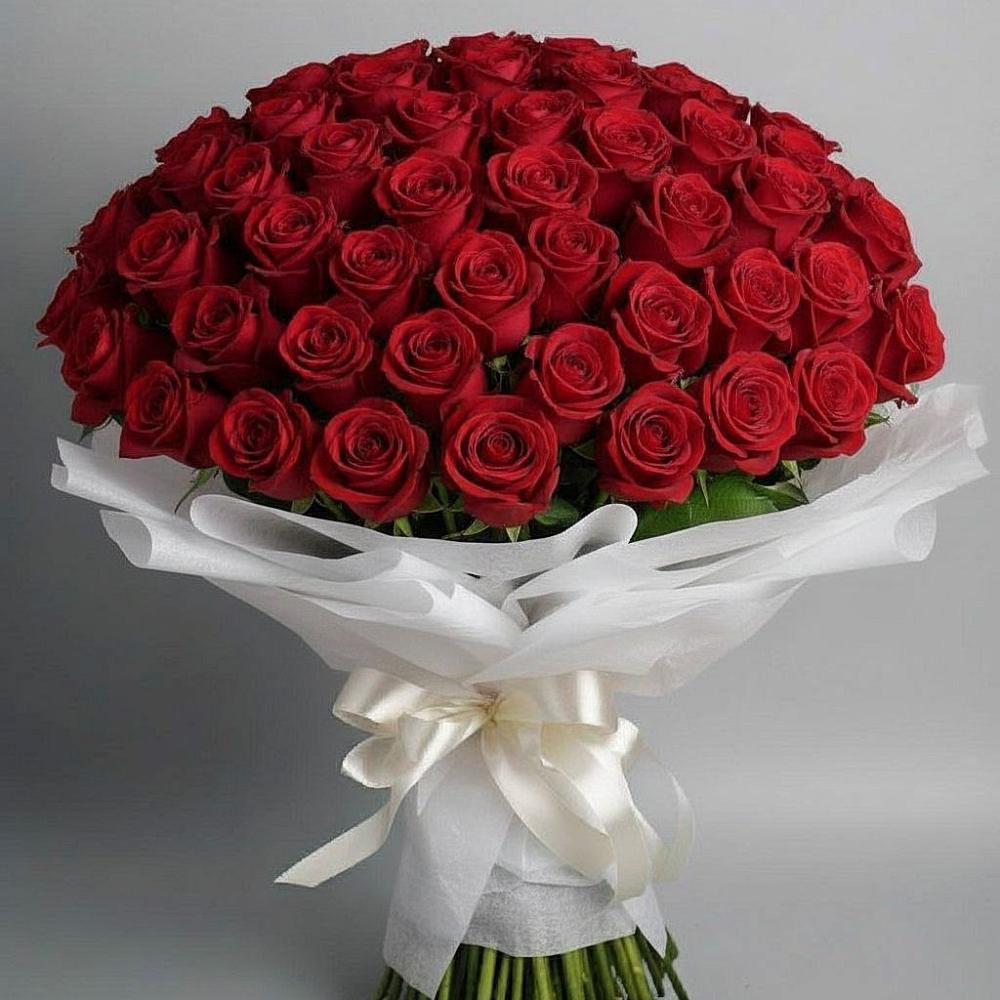 Букет 101 Красная роза Блэк Мэджик в Киргиз-Мияки