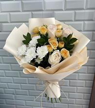 Букет цветов из:  Розы и Хризантемы в Киргиз-Мияки