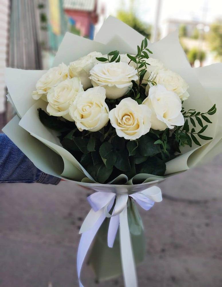 Букет Белые розы Проуд в Киргиз-Мияки