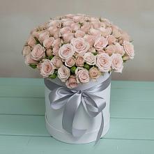 Цветочная композиция из Розы в шляпной коробке в Киргиз-Мияки