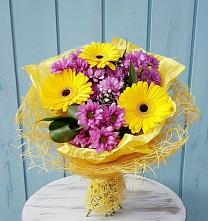 Букет цветов из:  Хризантемы и Герберы #REPLACE_PRED# Киргиз-Мияки