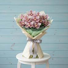 Букет цветов из:  Орхидеи и Розы в Киргиз-Мияки