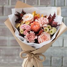 Букет цветов из:  Гвоздики, Хризантемы и Розы в Киргиз-Мияки