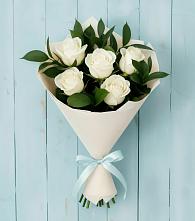 Букет цветов из:  Розы в Киргиз-Мияки