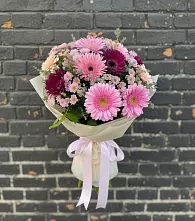 Букет цветов из:  Герберы и Хризантемы в Киргиз-Мияки
