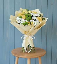 Букет цветов из:  Хризантемы и Розы в Киргиз-Мияки