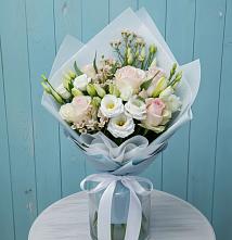 Букет цветов из:  Розы и Лизиантусы в Киргиз-Мияки