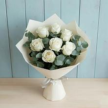 Букет Белые розы в Эвкалипте в Киргиз-Мияки