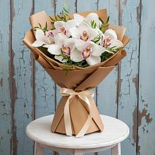 Букет цветов из:  Орхидеи и Розы в Киргиз-Мияки