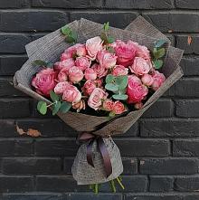 Букет цветов из:  Розы в Киргиз-Мияки